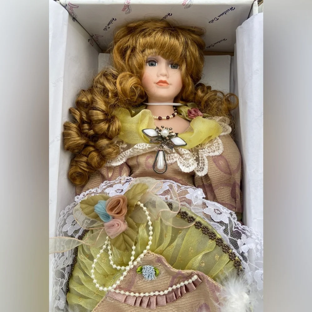 NWOT Meet “Jasmine” She’s StrawberryBlond,HazelEyes, PorcelainSkin,StunningDoll🎄